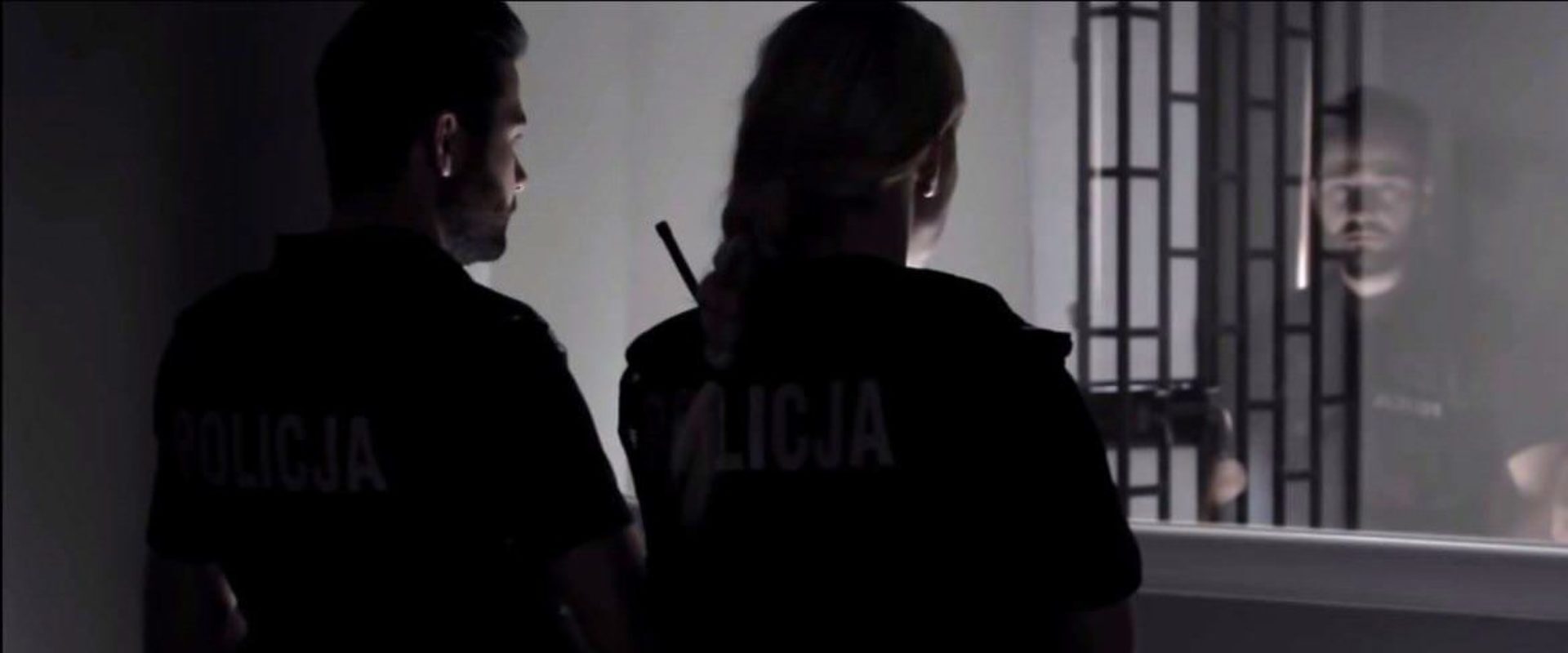 Policjantki i policjanci na planie „Wydziału Kryminalnego” (wideo)