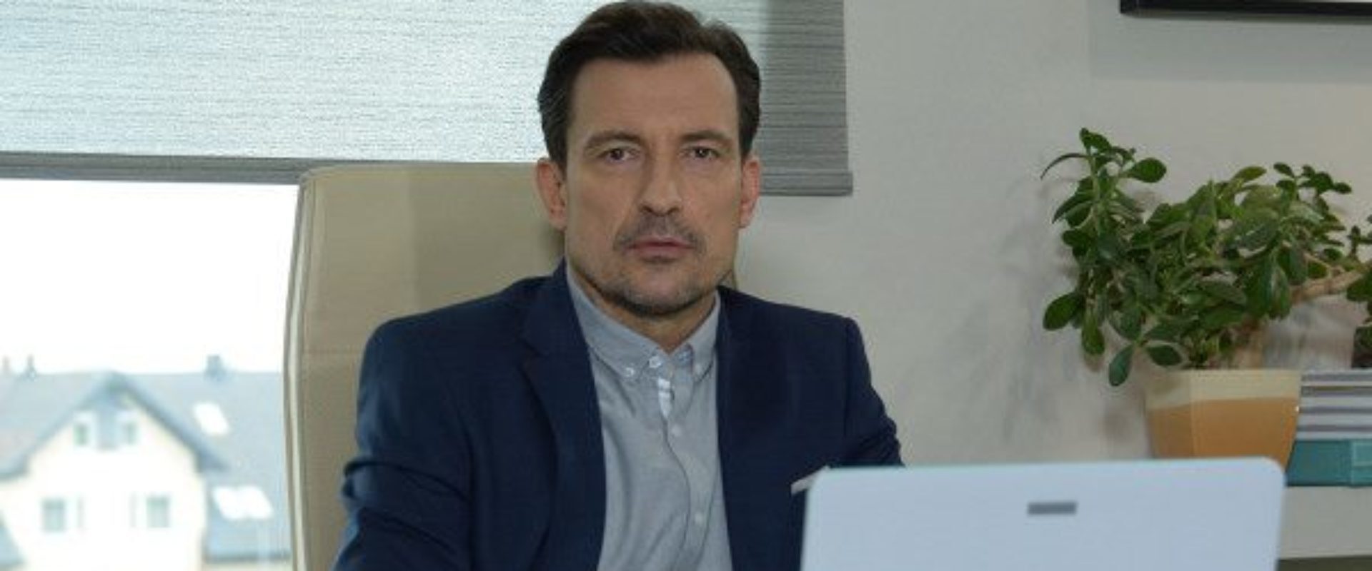 „Pierwsza miłość”: Dariusz Kordek w roli Prezesa